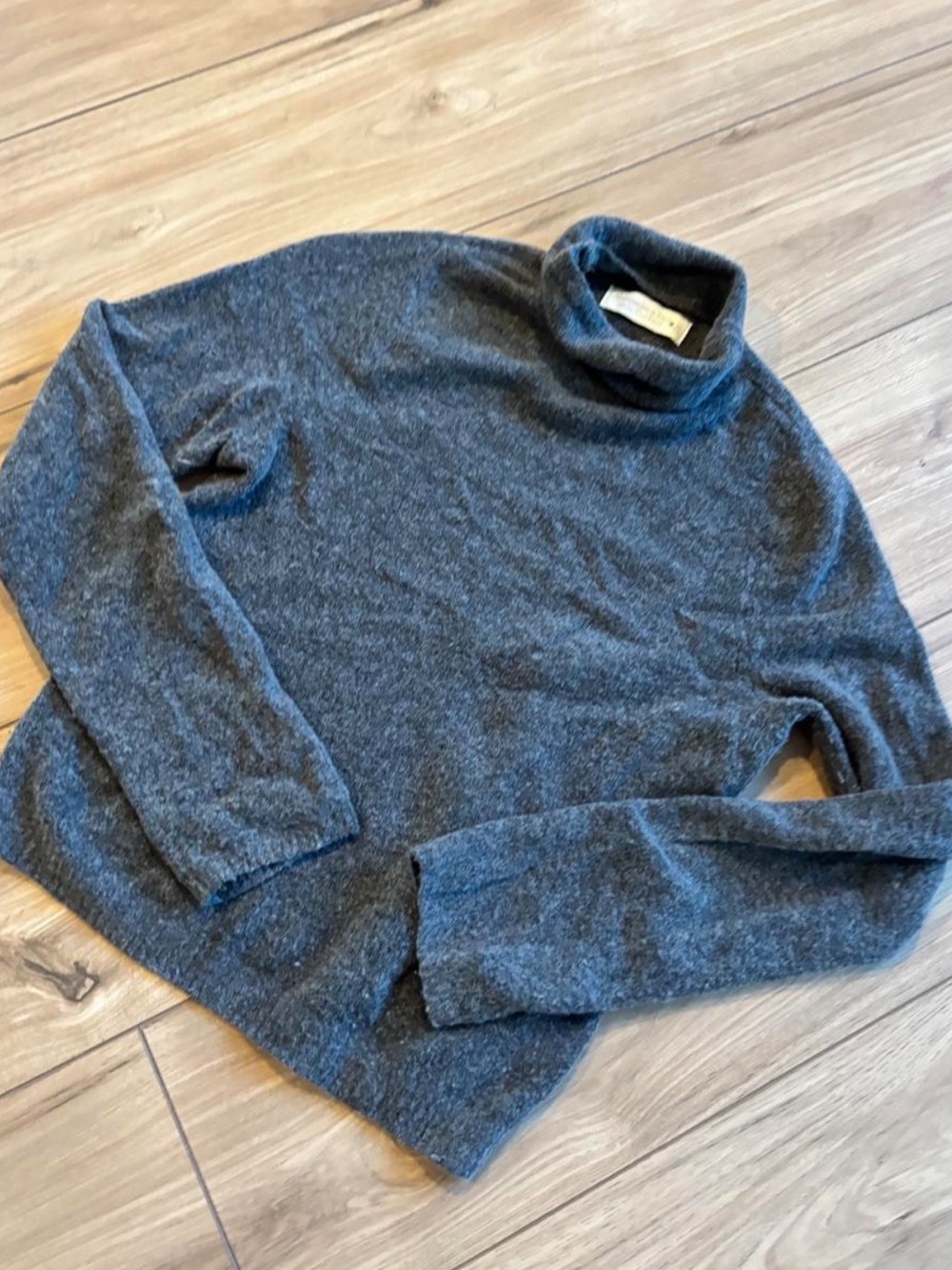 Wool blend Abercrombie sweater - Picture 4 of 5